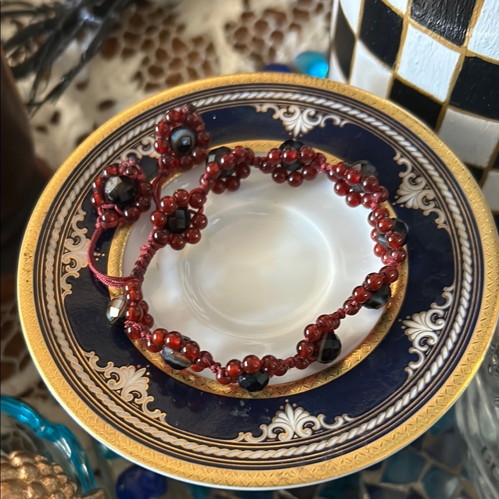 Hand-Made Garnet Glass Bead Macrame Flower Bracelet